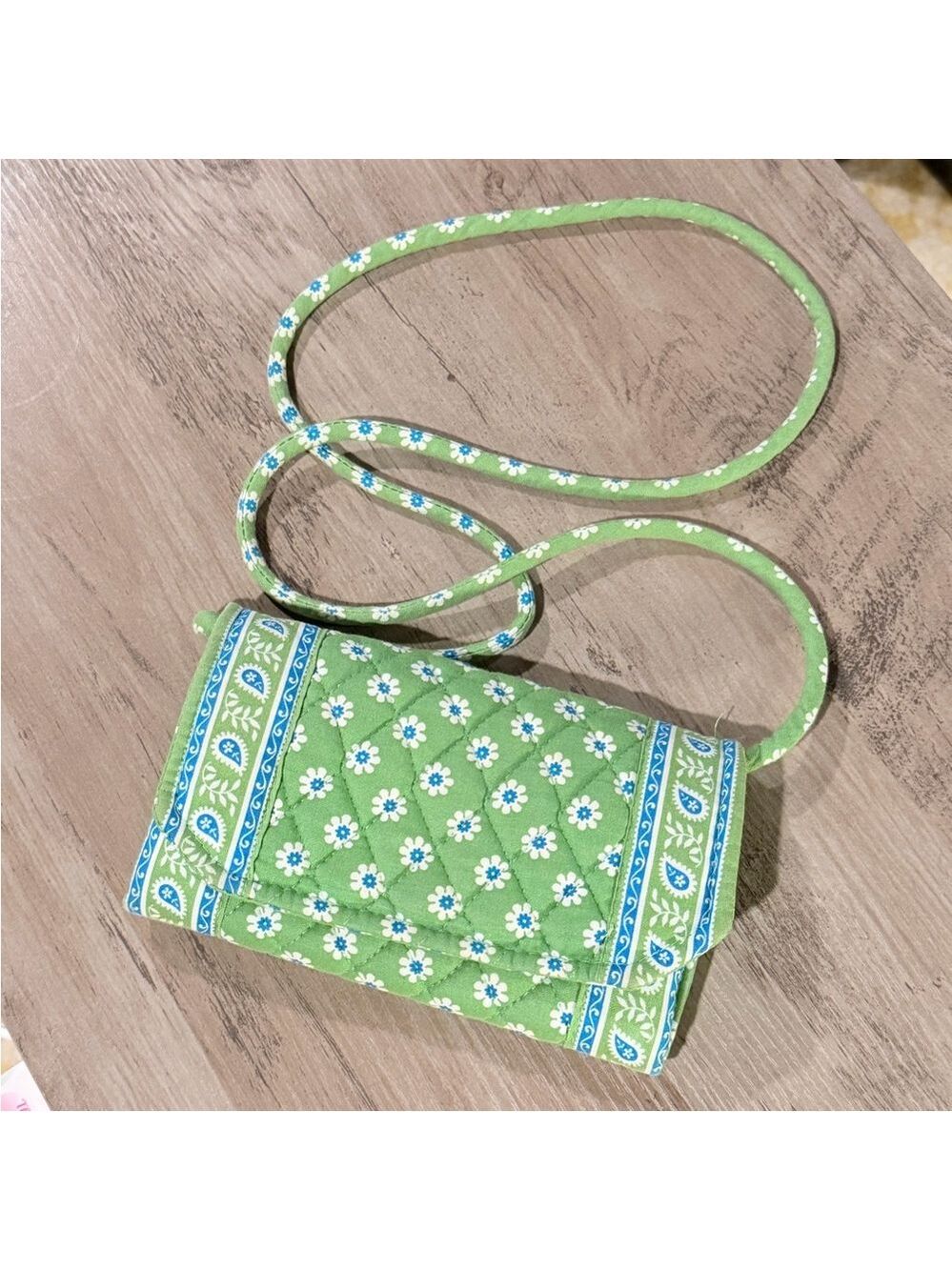 Vera Bradley Green Daisy Wallet Clutch Crossbody